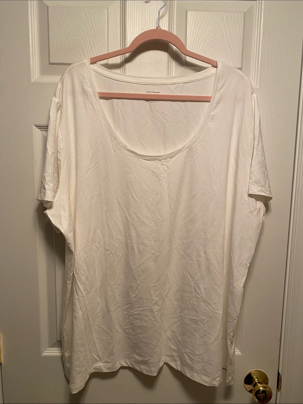 Amazon Essentials White Scoop Neck Short Sleeve Top…size 4X